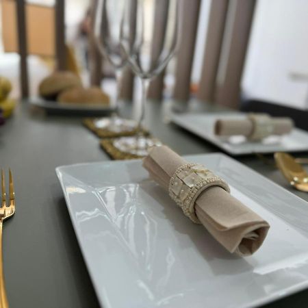 Apartamentos San Juan Suites باداخوز المظهر الخارجي الصورة