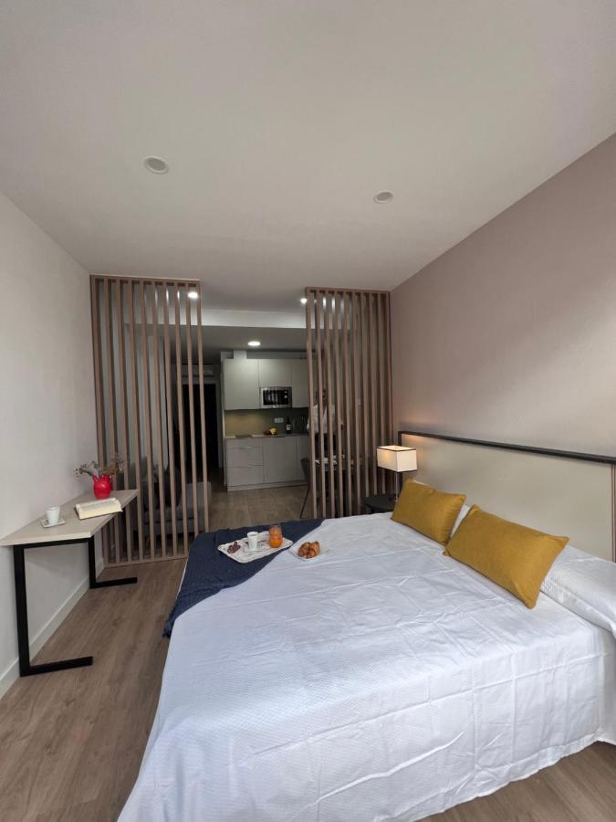 Apartamentos San Juan Suites باداخوز المظهر الخارجي الصورة