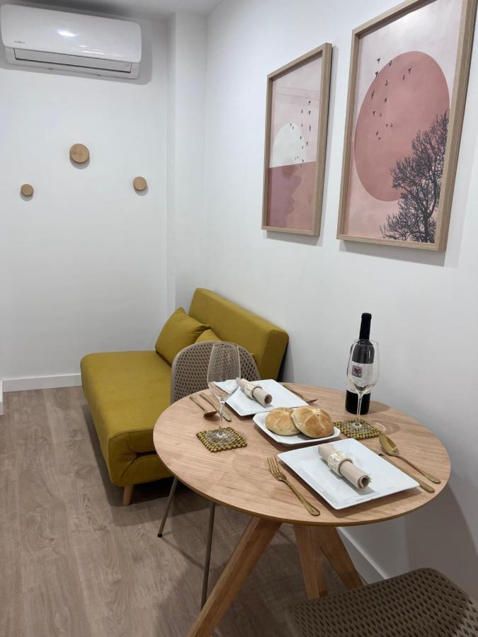 Apartamentos San Juan Suites باداخوز المظهر الخارجي الصورة