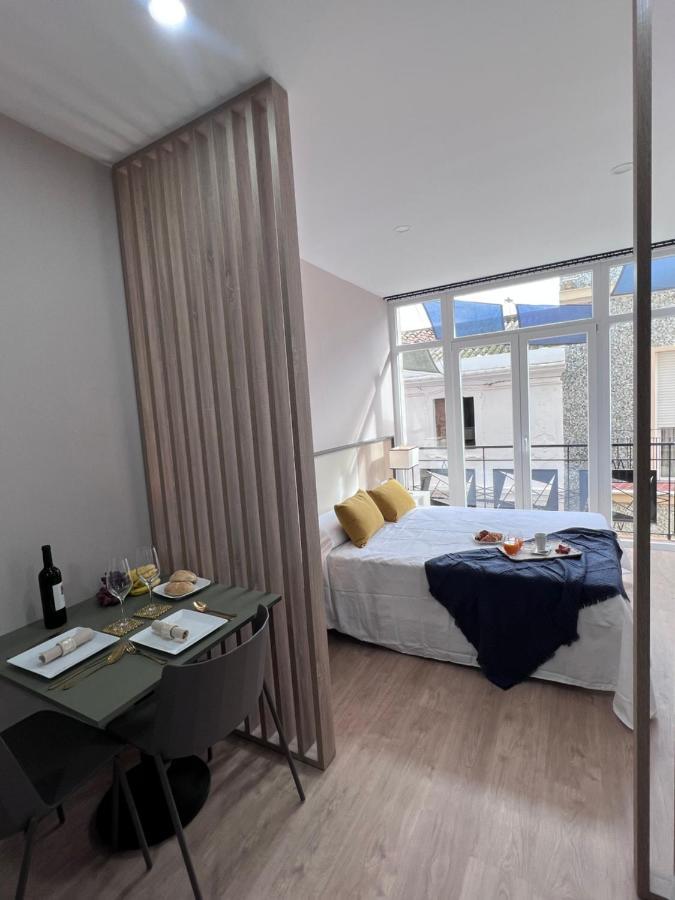 Apartamentos San Juan Suites باداخوز المظهر الخارجي الصورة
